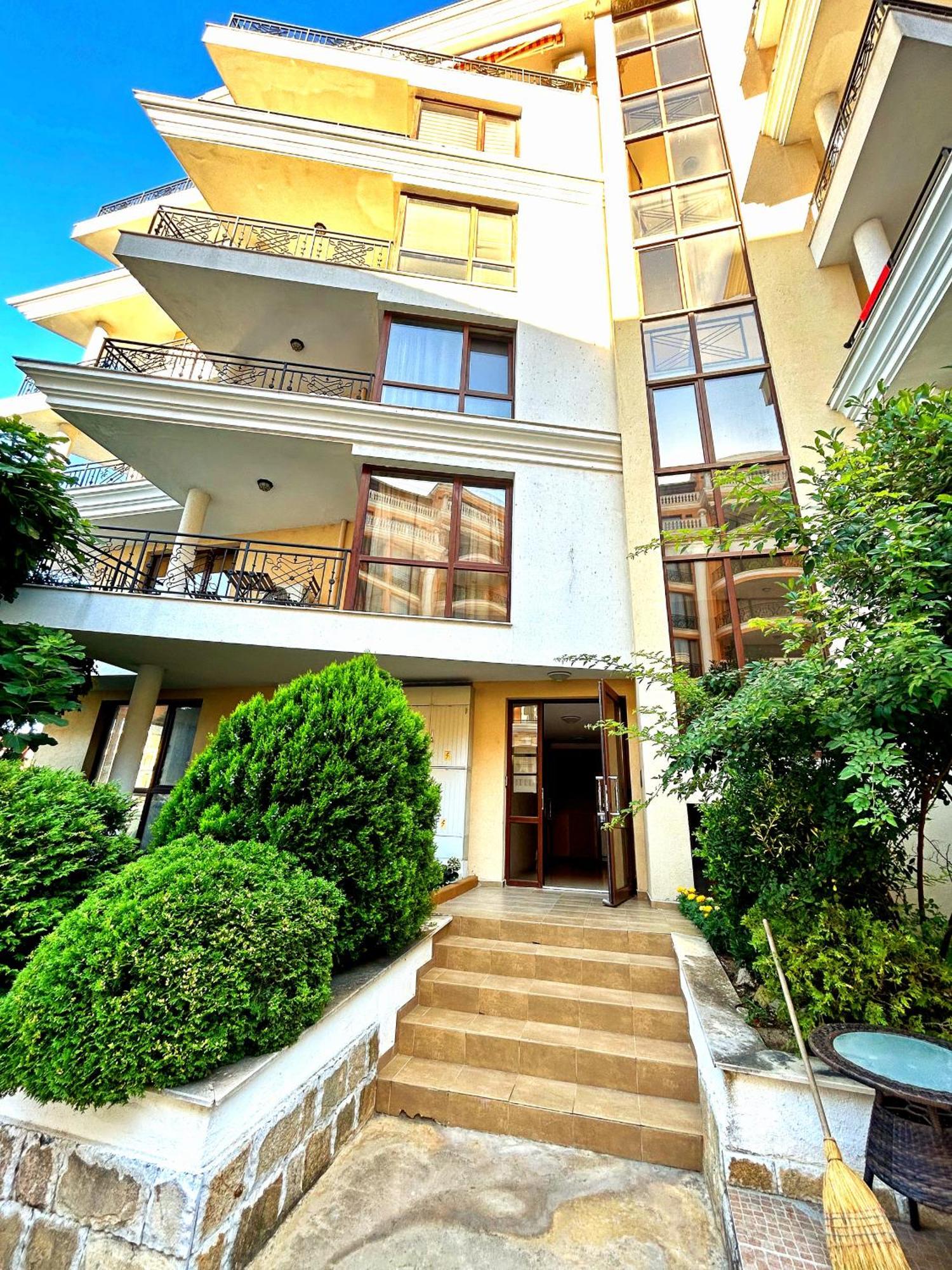 Apartment Calabria Sveti Vlas Bagian luar foto