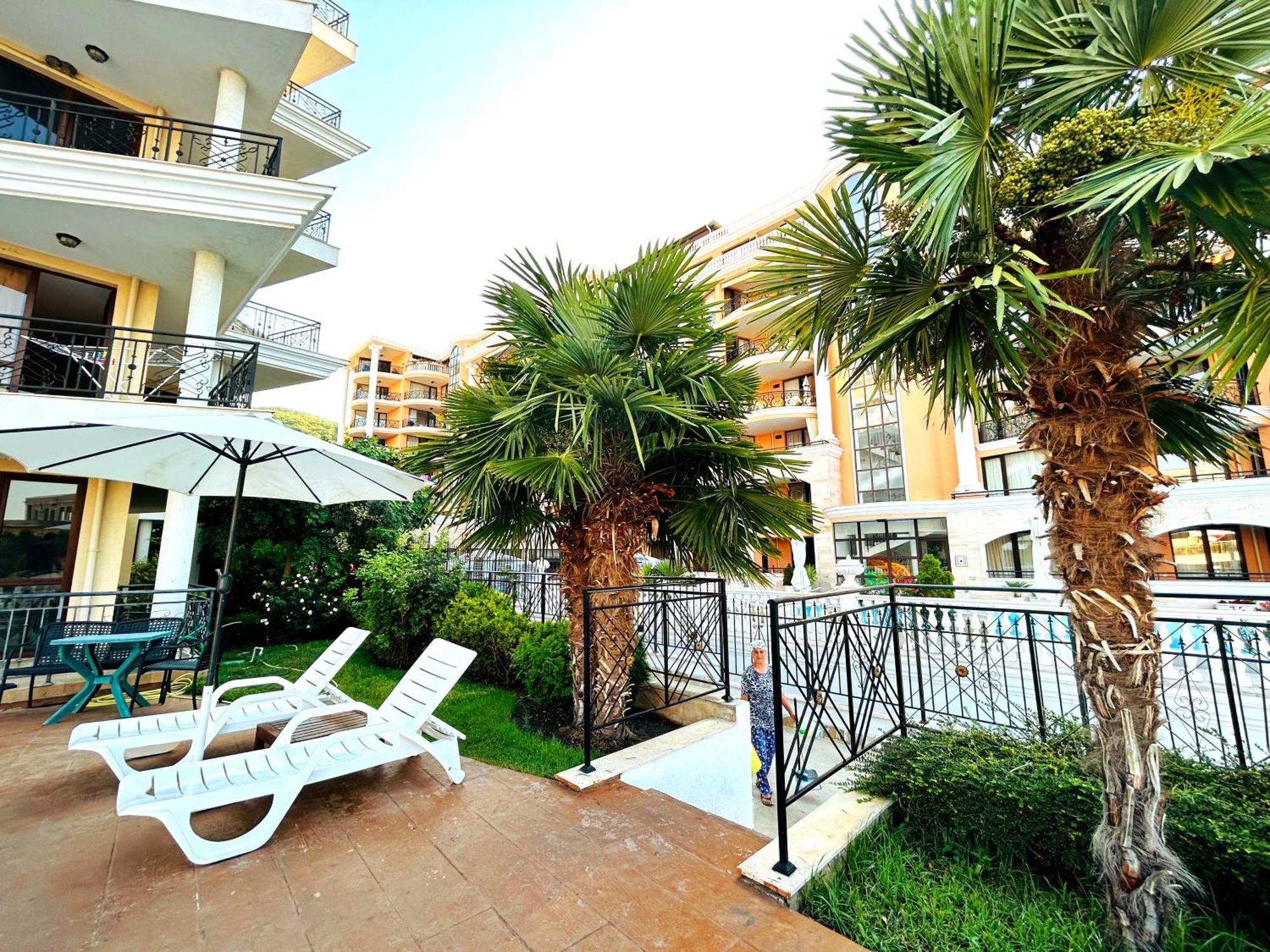 Apartment Calabria Sveti Vlas Bagian luar foto